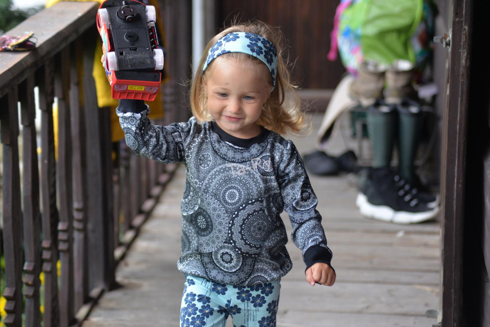 Mikinka origo by Ta-Ry