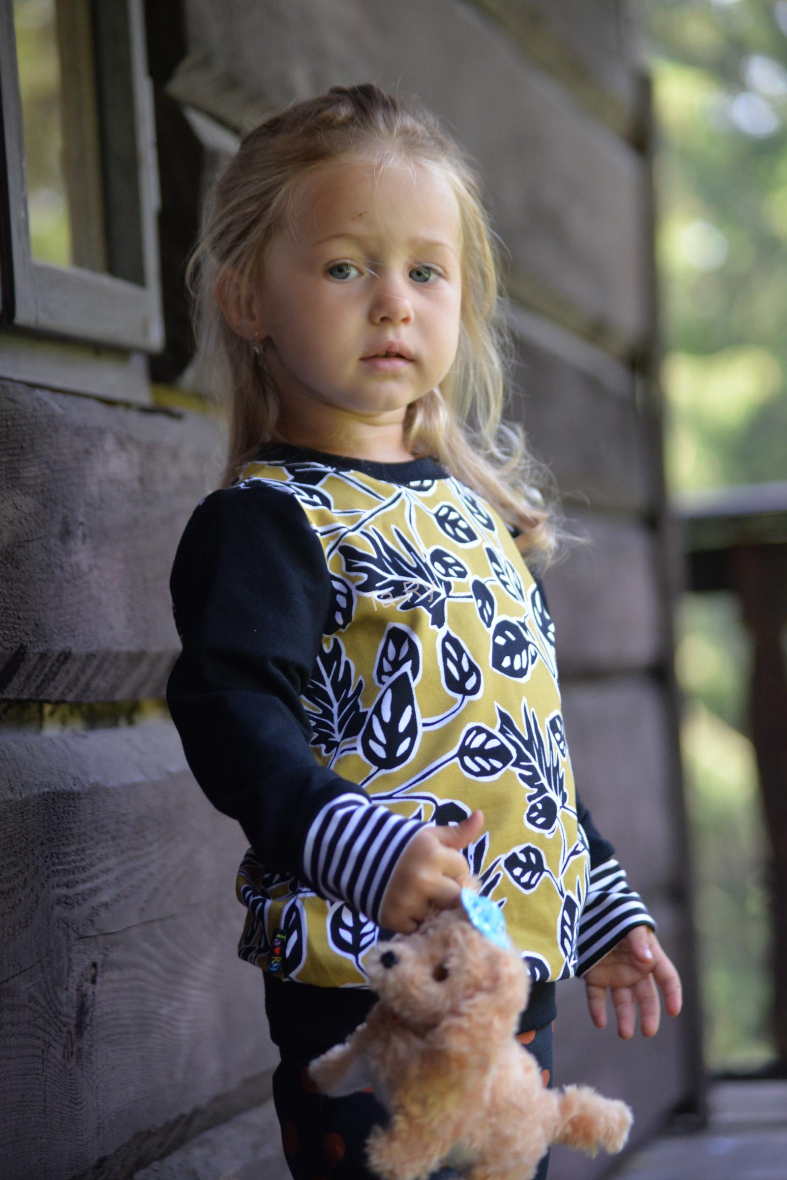 Mikinka origo by Ta-Ry