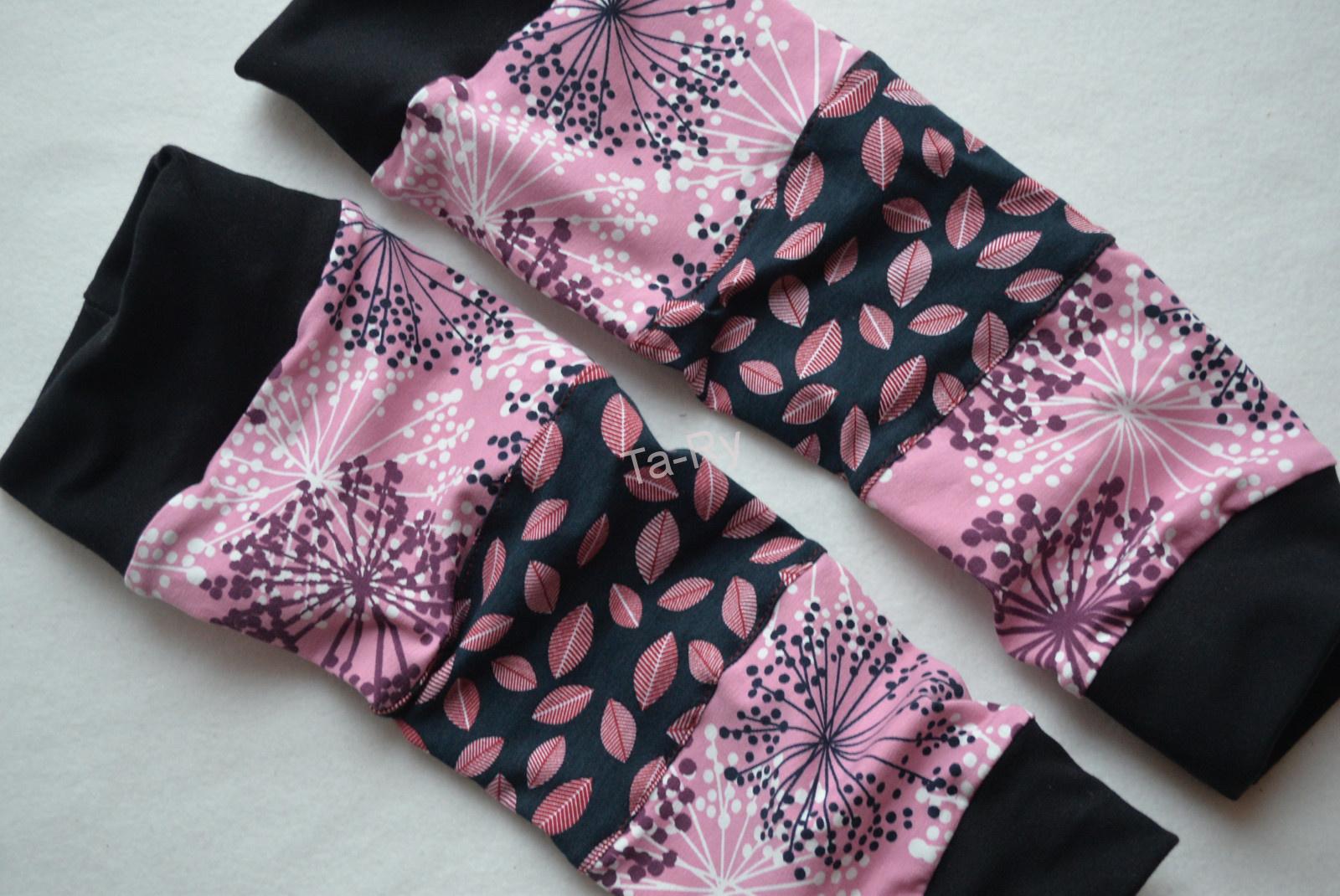 Veselé barevné návleky na nožky... :)