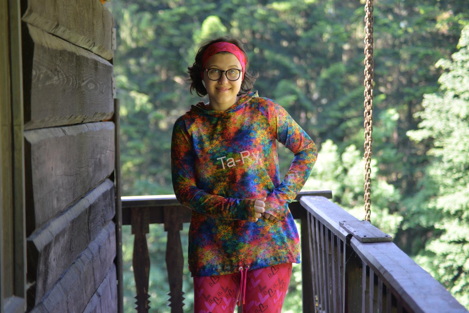 Mandalková mikinka....