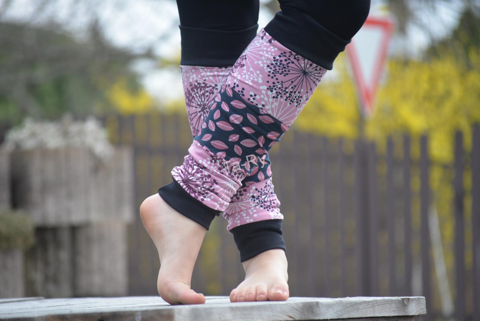 Veselé barevné návleky na nožky... :)